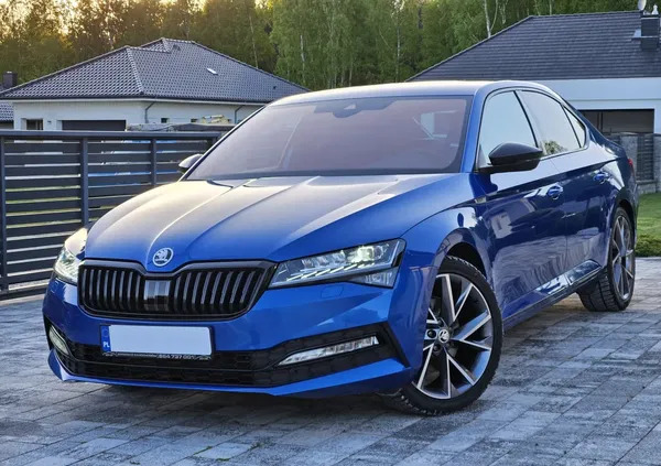 świętokrzyskie Skoda Superb cena 137700 przebieg: 63230, rok produkcji 2021 z Kielce